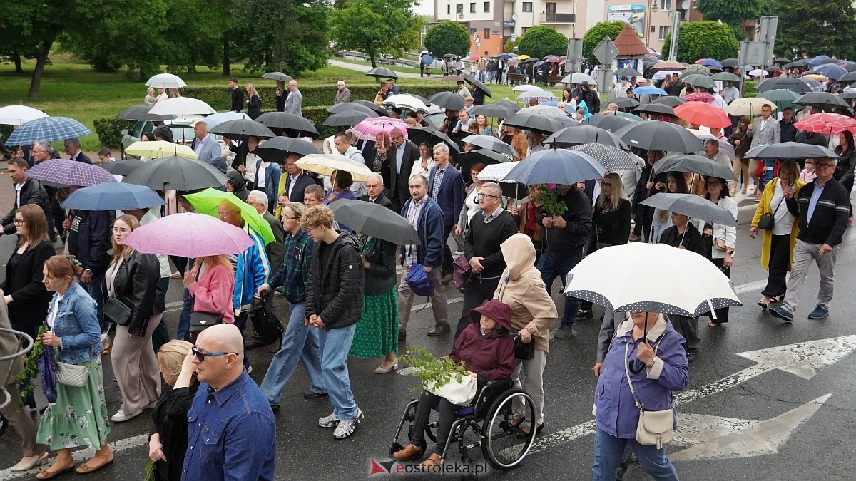 Procesja Bożego Ciała w kościele farnym [04.06.2026] - zdjęcie #19 - eOstroleka.pl