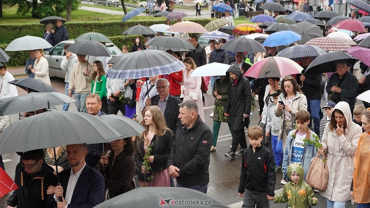 Procesja Bożego Ciała w kościele farnym [04.06.2026] - zdjęcie #6 - eOstroleka.pl