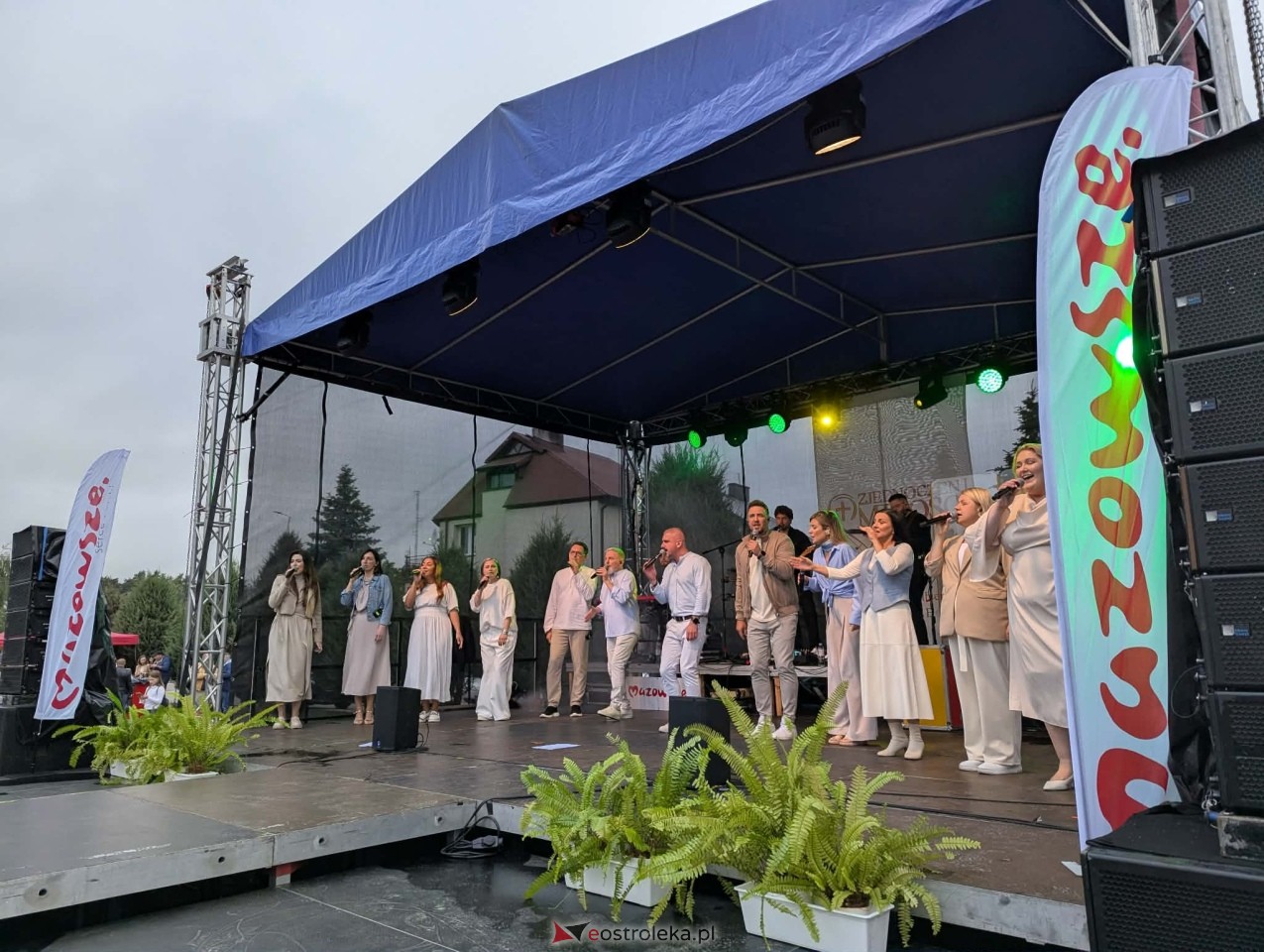 Zjednoczeni dla Miłości - Koncert Uwielbienia w Ostrołęce [04.06.2026] - zdjęcie #160 - eOstroleka.pl