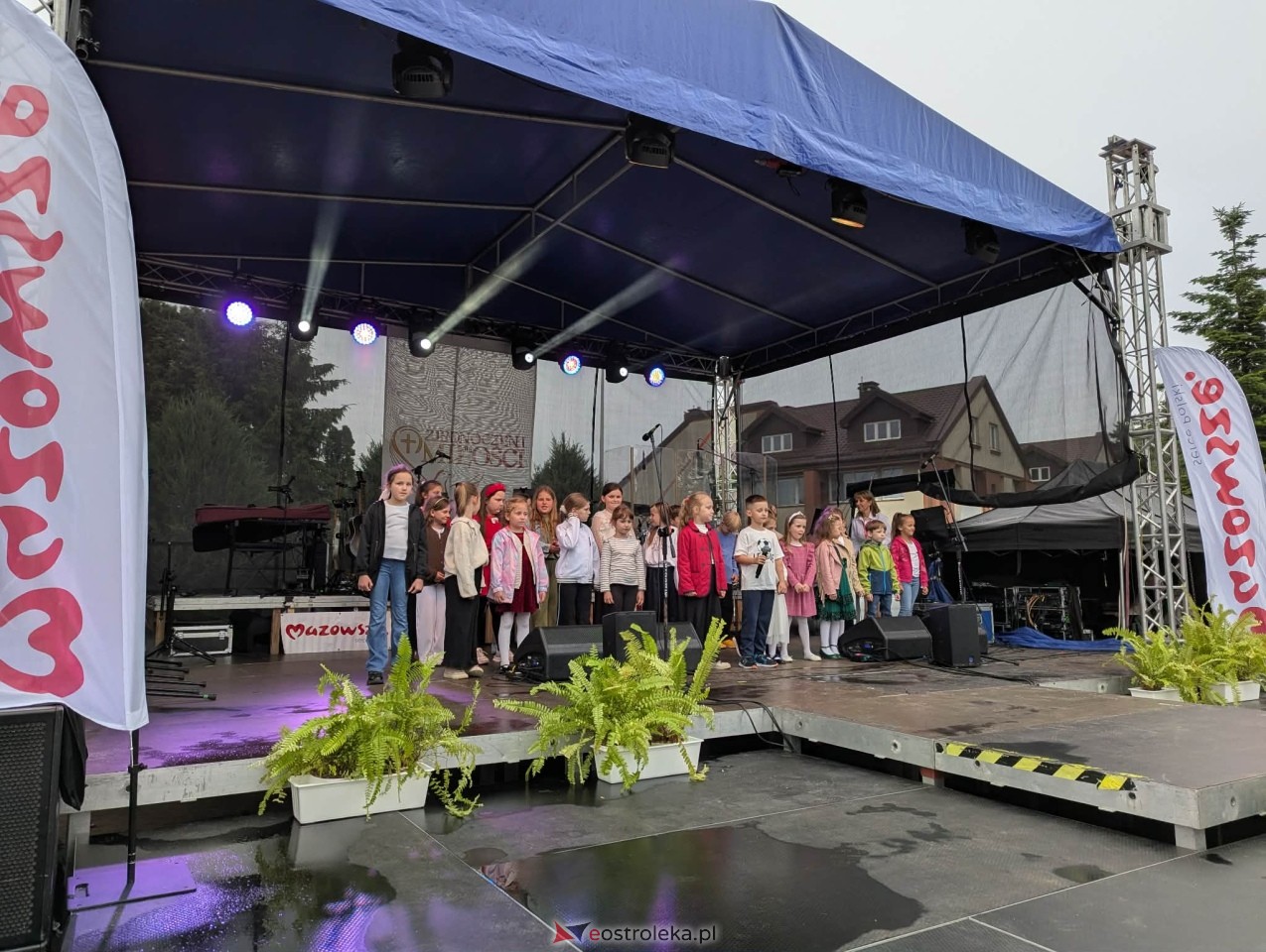 Zjednoczeni dla Miłości - Koncert Uwielbienia w Ostrołęce [04.06.2026] - zdjęcie #146 - eOstroleka.pl