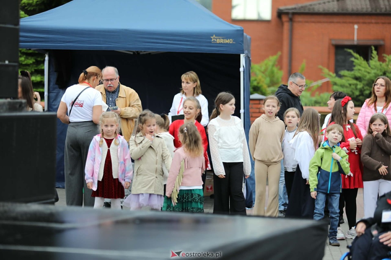 Zjednoczeni dla Miłości - Koncert Uwielbienia w Ostrołęce [04.06.2026] - zdjęcie #115 - eOstroleka.pl