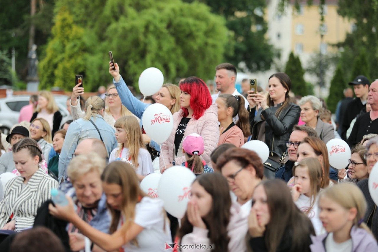 Zjednoczeni dla Miłości - Koncert Uwielbienia w Ostrołęce [04.06.2026] - zdjęcie #62 - eOstroleka.pl