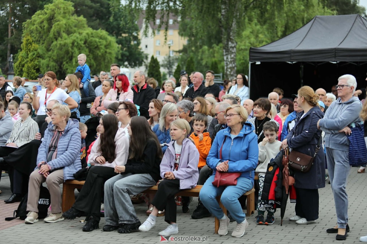 Zjednoczeni dla Miłości - Koncert Uwielbienia w Ostrołęce [04.06.2026] - zdjęcie #40 - eOstroleka.pl