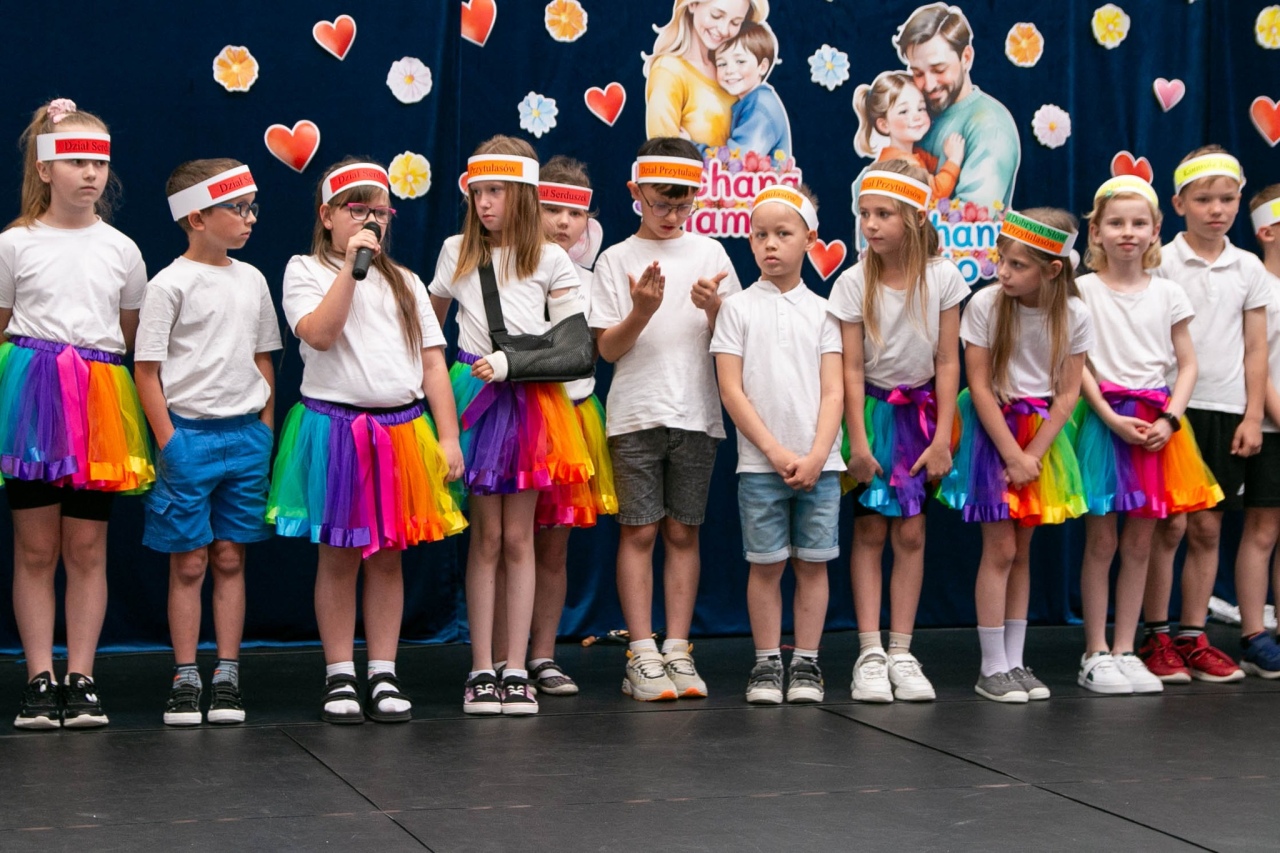 Dzień Rodziny w Szkole Podstawowej w Lipnikach [08.06.2026] - zdjęcie #39 - eOstroleka.pl