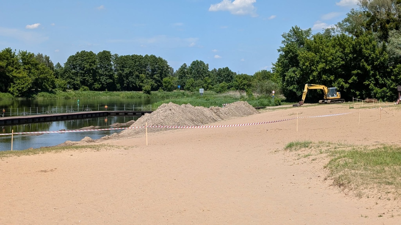 Miejskie kąpielisko nad Narwią przygotowuje się na nowy sezon [09.06.2026] - zdjęcie #7 - eOstroleka.pl