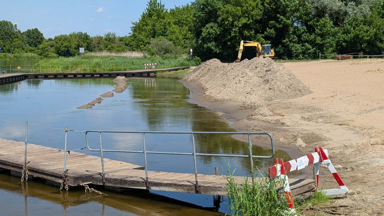 Miejskie kąpielisko nad Narwią przygotowuje się na nowy sezon [09.06.2026] - zdjęcie #2 - eOstroleka.pl