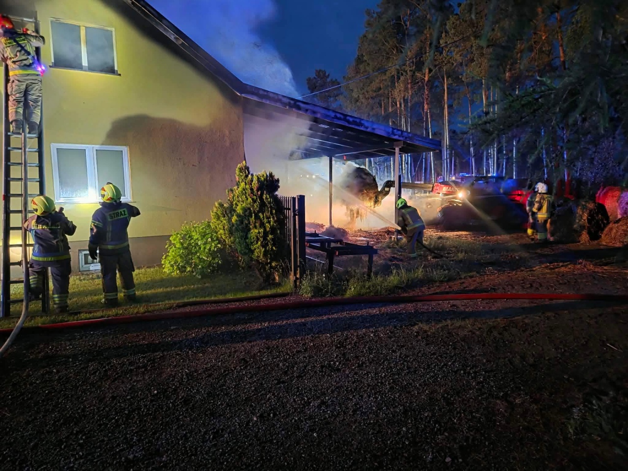 Pożar w Tatarach [10.06.2026] - zdjęcie #9 - eOstroleka.pl
