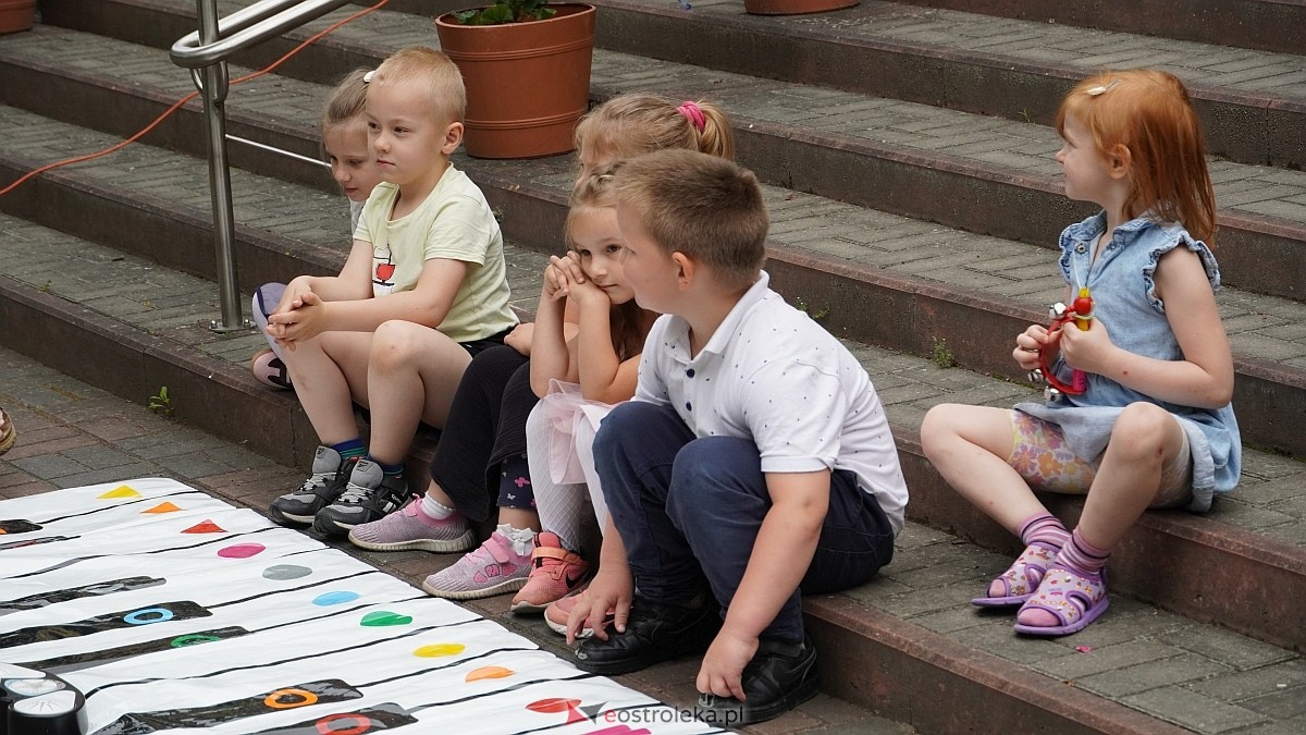 Dzień Rodziny w Przedszkolu Miejskim nr 5 Leśna Kraina [10.06.2026] - zdjęcie #50 - eOstroleka.pl