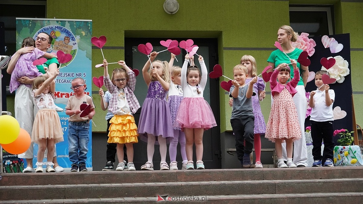 Dzień Rodziny w Przedszkolu Miejskim nr 5 Leśna Kraina [10.06.2026] - zdjęcie #32 - eOstroleka.pl