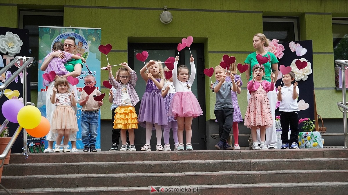 Dzień Rodziny w Przedszkolu Miejskim nr 5 Leśna Kraina [10.06.2026] - zdjęcie #31 - eOstroleka.pl