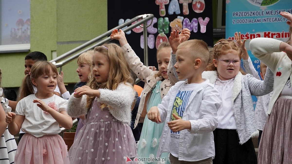 Dzień Rodziny w Przedszkolu Miejskim nr 5 Leśna Kraina [10.06.2026] - zdjęcie #15 - eOstroleka.pl