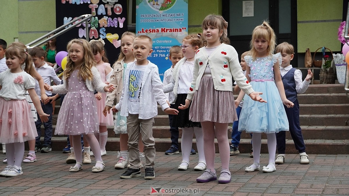 Dzień Rodziny w Przedszkolu Miejskim nr 5 Leśna Kraina [10.06.2026] - zdjęcie #6 - eOstroleka.pl