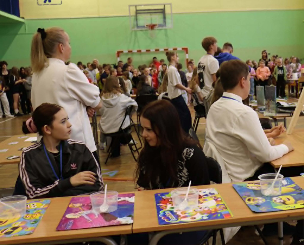 VI Festiwal Młodego Odkrywcy w SP nr 2 [2.06.2026] - zdjęcie #8 - eOstroleka.pl