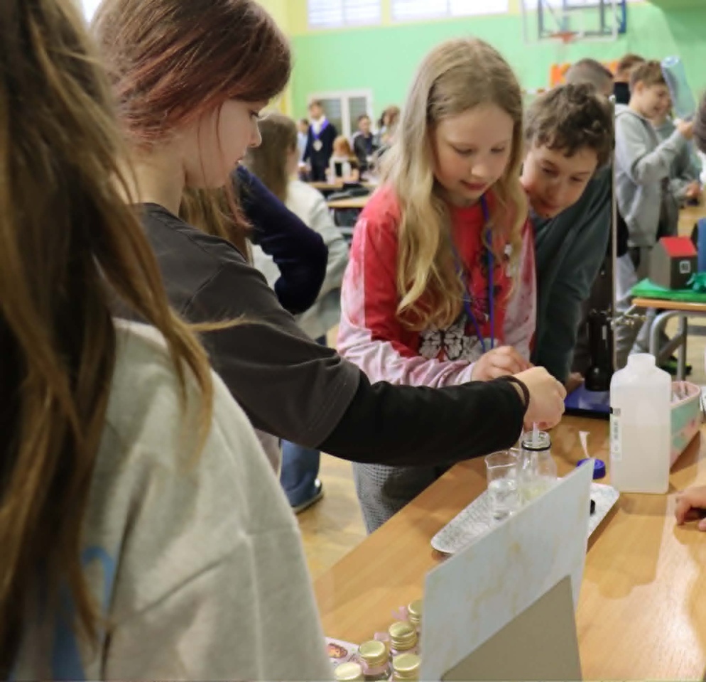 VI Festiwal Młodego Odkrywcy w SP nr 2 [2.06.2026] - zdjęcie #6 - eOstroleka.pl