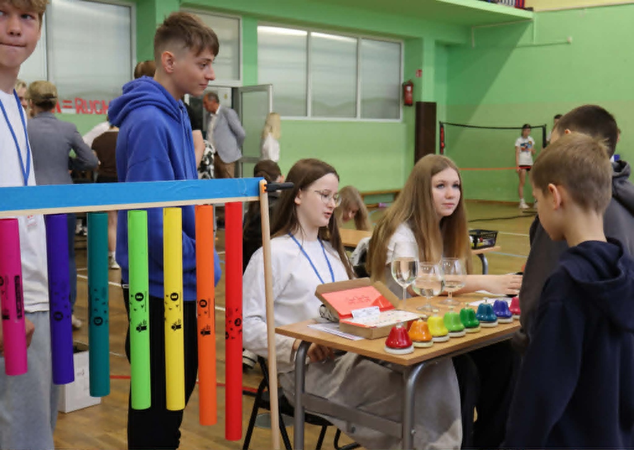 VI Festiwal Młodego Odkrywcy w SP nr 2 [2.06.2026] - zdjęcie #5 - eOstroleka.pl