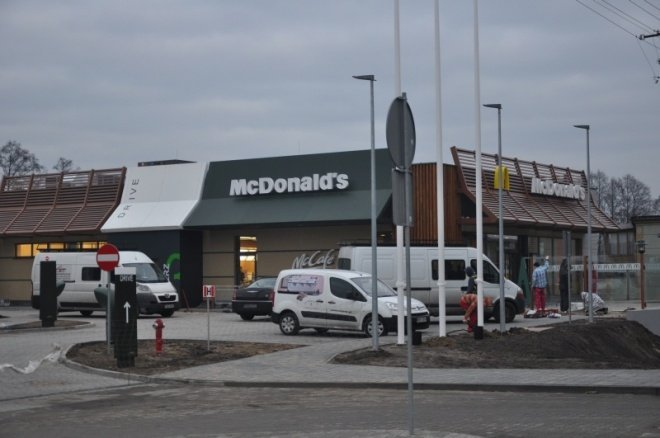 W sobotę otwarcie restauracji McDonalds w Ostrołęce [12.XII.2011] - zdjęcie #8 - eOstroleka.pl