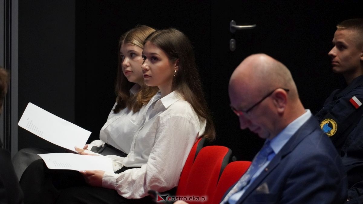 Ogólnopolska Konferencja w Muzeum Żołnierzy Wyklętych. Cenny relikwiarz żołnierza AK przekazany do muzeum [11.06.2026] - zdjęcie #28 - eOstroleka.pl