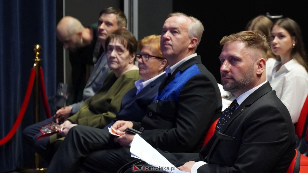 Ogólnopolska Konferencja w Muzeum Żołnierzy Wyklętych. Cenny relikwiarz żołnierza AK przekazany do muzeum [11.06.2026] - zdjęcie #25 - eOstroleka.pl