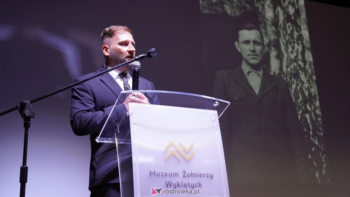 Ogólnopolska Konferencja w Muzeum Żołnierzy Wyklętych. Cenny relikwiarz żołnierza AK przekazany do muzeum [11.06.2026] - zdjęcie #20 - eOstroleka.pl