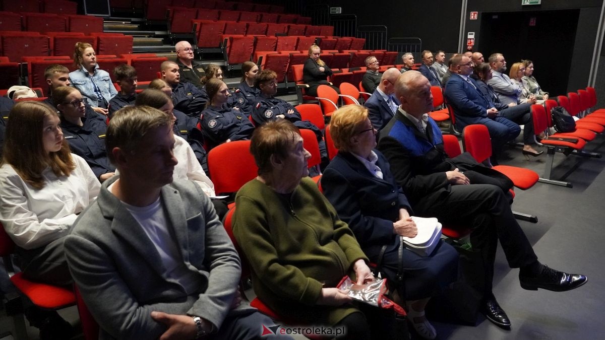 Ogólnopolska Konferencja w Muzeum Żołnierzy Wyklętych. Cenny relikwiarz żołnierza AK przekazany do muzeum [11.06.2026] - zdjęcie #15 - eOstroleka.pl