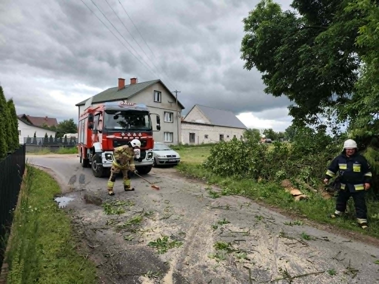 Strażacka interwencja w Wólce Brzezińskiej [12.06.2026] - zdjęcie #6 - eOstroleka.pl