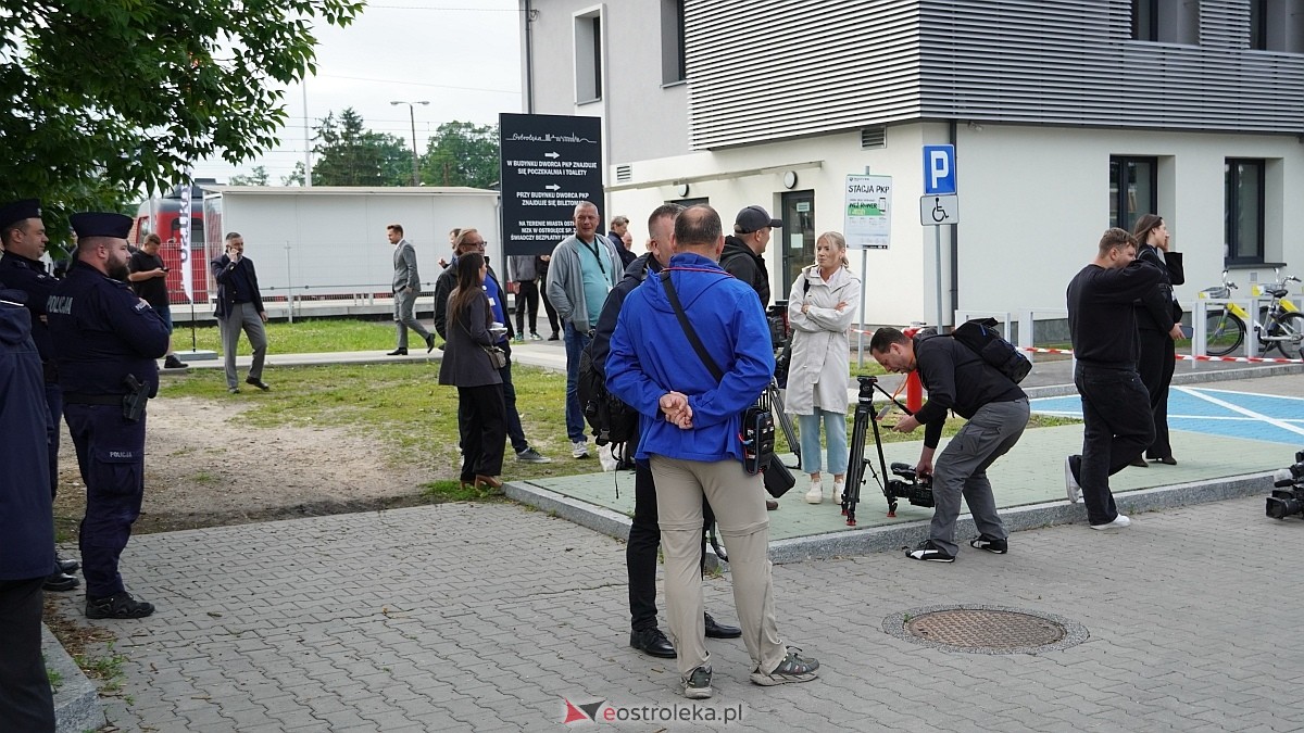 Donald Tusk w Ostrołęce. Inauguracja połączeń kolejowych Ostrołęka Łomża [13.06.2026] - zdjęcie #75 - eOstroleka.pl
