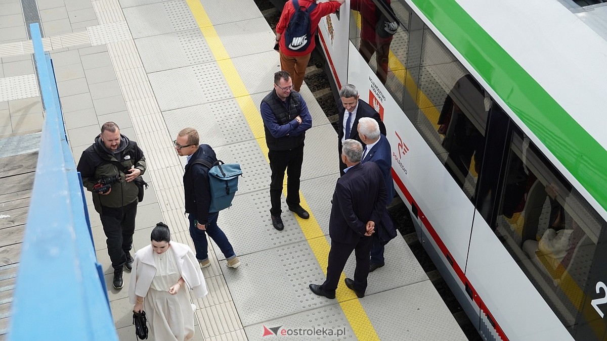Donald Tusk w Ostrołęce. Inauguracja połączeń kolejowych Ostrołęka Łomża [13.06.2026] - zdjęcie #60 - eOstroleka.pl