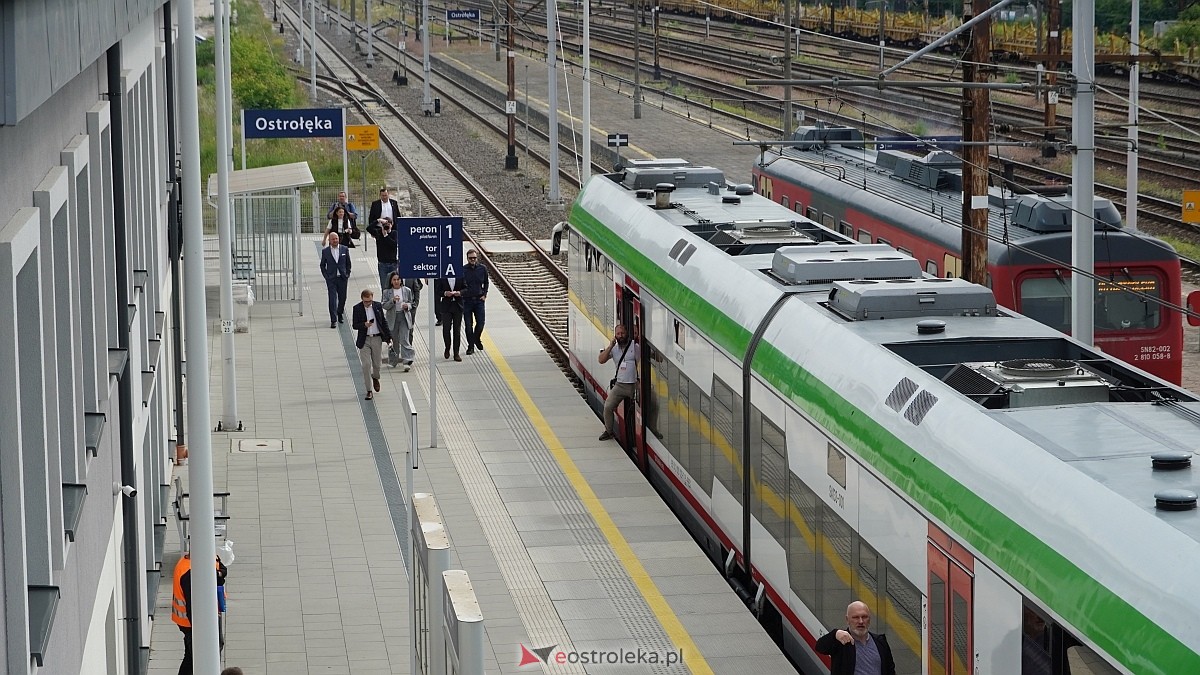 Donald Tusk w Ostrołęce. Inauguracja połączeń kolejowych Ostrołęka Łomża [13.06.2026] - zdjęcie #47 - eOstroleka.pl