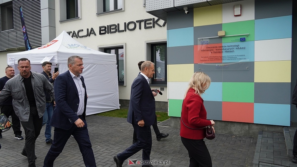 Donald Tusk w Ostrołęce. Inauguracja połączeń kolejowych Ostrołęka Łomża [13.06.2026] - zdjęcie #32 - eOstroleka.pl