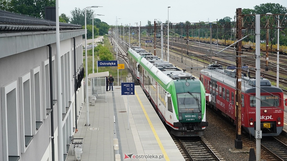 Donald Tusk w Ostrołęce. Inauguracja połączeń kolejowych Ostrołęka Łomża [13.06.2026] - zdjęcie #2 - eOstroleka.pl