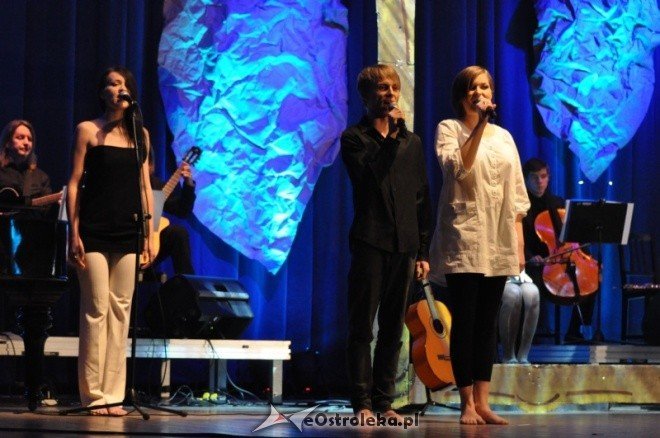 OCK: Obrazy V  ponownie na scenie [12.XII.2011] - zdjęcie #16 - eOstroleka.pl