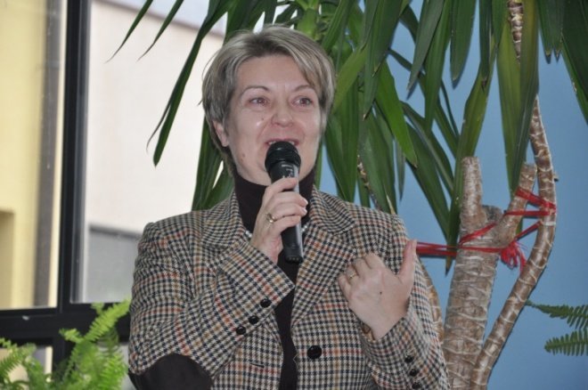 SP 10: Apel z okazji 30 rocznicy wprowadzenia w Polsce stanu wojennego [13.XII.2011] - zdjęcie #2 - eOstroleka.pl