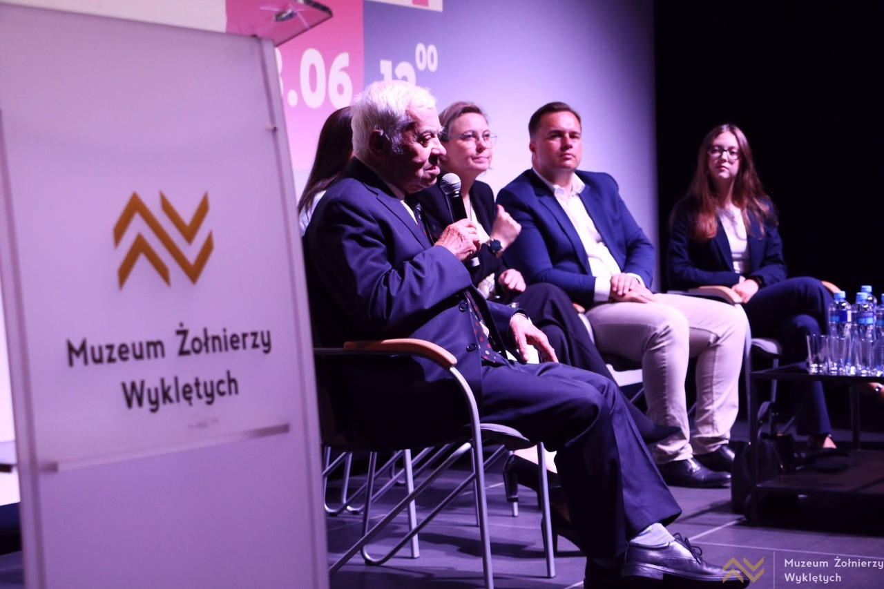 Debata pod hasłem Czego uczy nas historia?” w Muzeum Żołnierzy Wyklętych [15.06.2026] - zdjęcie #33 - eOstroleka.pl