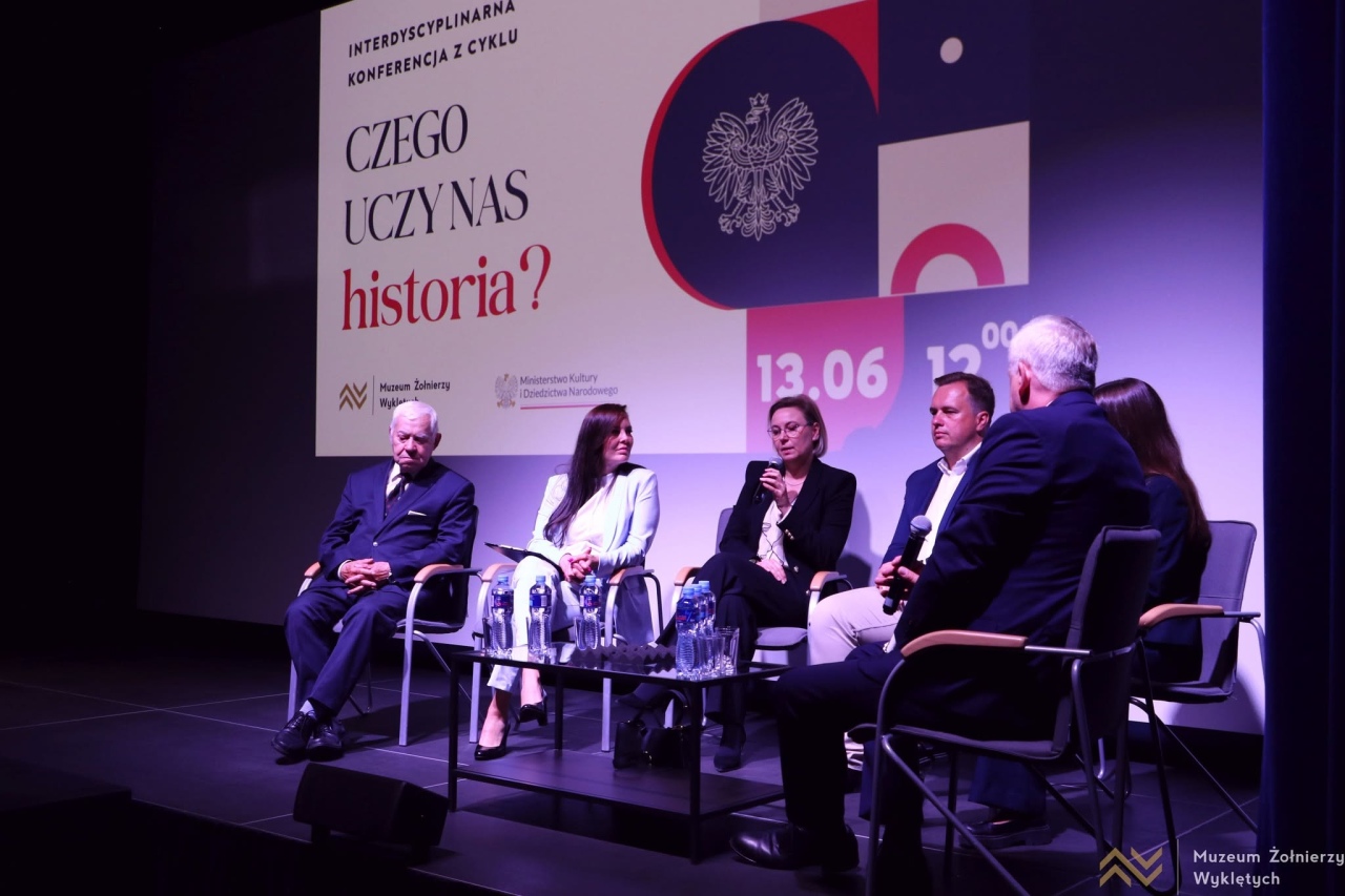 Debata pod hasłem Czego uczy nas historia?” w Muzeum Żołnierzy Wyklętych [15.06.2026] - zdjęcie #22 - eOstroleka.pl