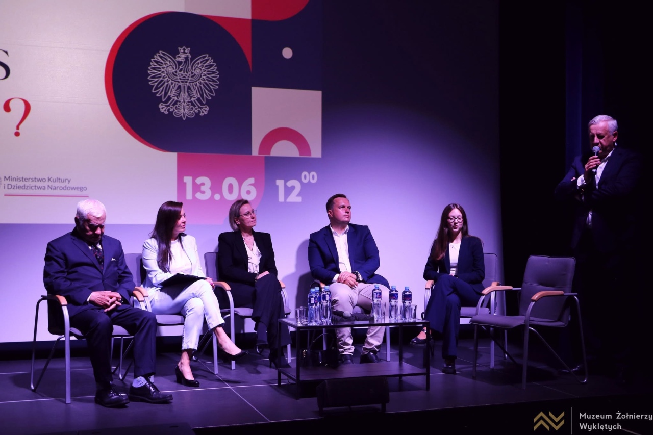Debata pod hasłem Czego uczy nas historia?” w Muzeum Żołnierzy Wyklętych [15.06.2026] - zdjęcie #17 - eOstroleka.pl