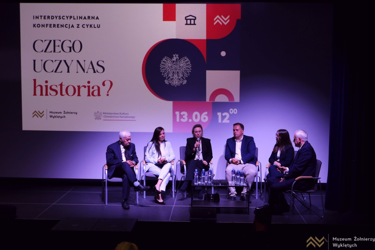 Debata pod hasłem Czego uczy nas historia?” w Muzeum Żołnierzy Wyklętych [15.06.2026] - zdjęcie #3 - eOstroleka.pl