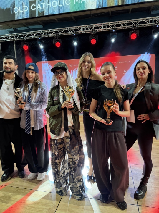 Grad medali dla Bez Wahania Dance Center. Ostrołęccy tancerze podbili Orlen Arenę w Płocku! - zdjęcie #17 - eOstroleka.pl