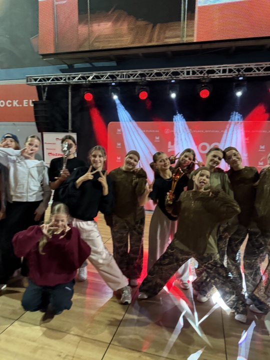 Grad medali dla Bez Wahania Dance Center. Ostrołęccy tancerze podbili Orlen Arenę w Płocku! - zdjęcie #9 - eOstroleka.pl