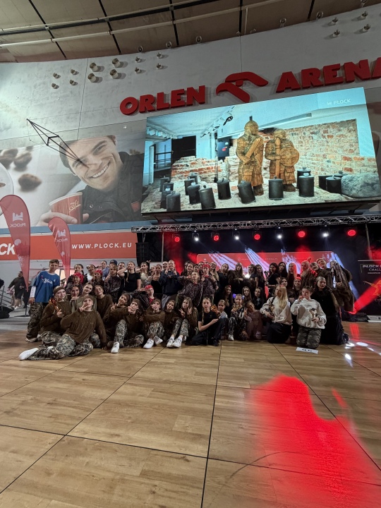 Grad medali dla Bez Wahania Dance Center. Ostrołęccy tancerze podbili Orlen Arenę w Płocku! - zdjęcie #4 - eOstroleka.pl