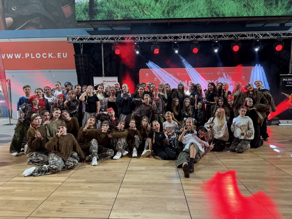 Grad medali dla Bez Wahania Dance Center. Ostrołęccy tancerze podbili Orlen Arenę w Płocku! - zdjęcie #2 - eOstroleka.pl
