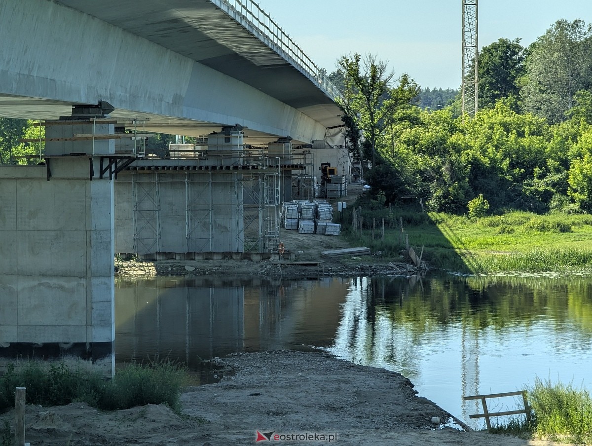Budowa mostu przez Narew w Ostrołęce - stan z czerwca 2026 [20.06.2026] - zdjęcie #23 - eOstroleka.pl