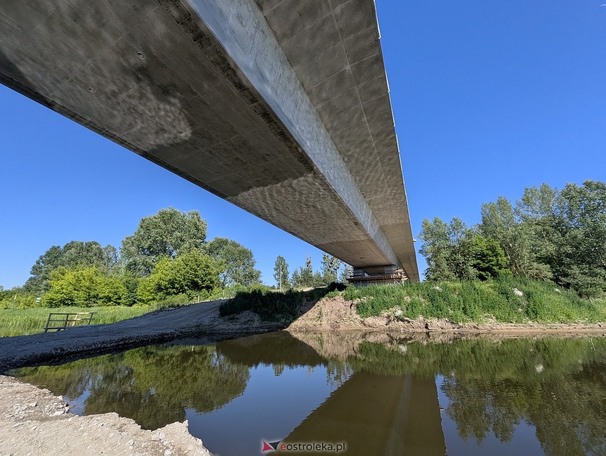 Budowa mostu przez Narew w Ostrołęce - stan z czerwca 2026 [20.06.2026] - zdjęcie #14 - eOstroleka.pl