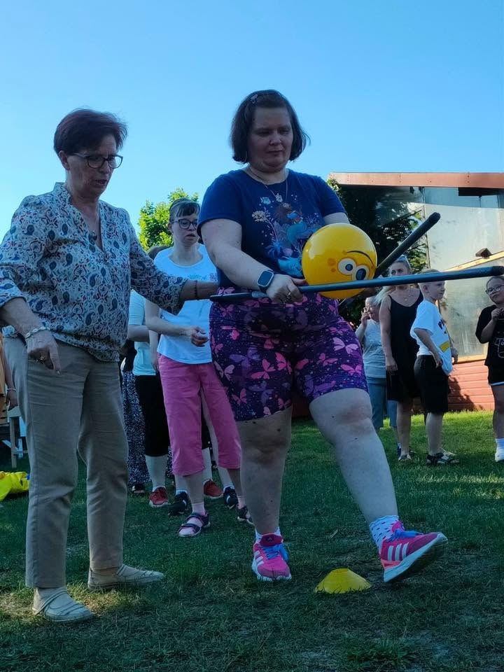 Rodzinny piknik Warsztatów Terapii Zajęciowej „Motylki”. Wspólna zabawa i mnóstwo uśmiechu! [23.06.2026] - zdjęcie #39 - eOstroleka.pl
