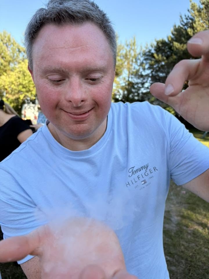 Rodzinny piknik Warsztatów Terapii Zajęciowej „Motylki”. Wspólna zabawa i mnóstwo uśmiechu! [23.06.2026] - zdjęcie #27 - eOstroleka.pl