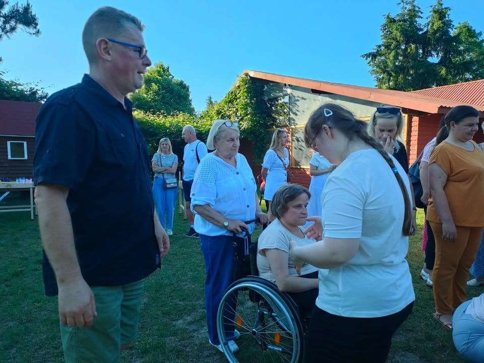Rodzinny piknik Warsztatów Terapii Zajęciowej „Motylki”. Wspólna zabawa i mnóstwo uśmiechu! [23.06.2026] - zdjęcie #14 - eOstroleka.pl