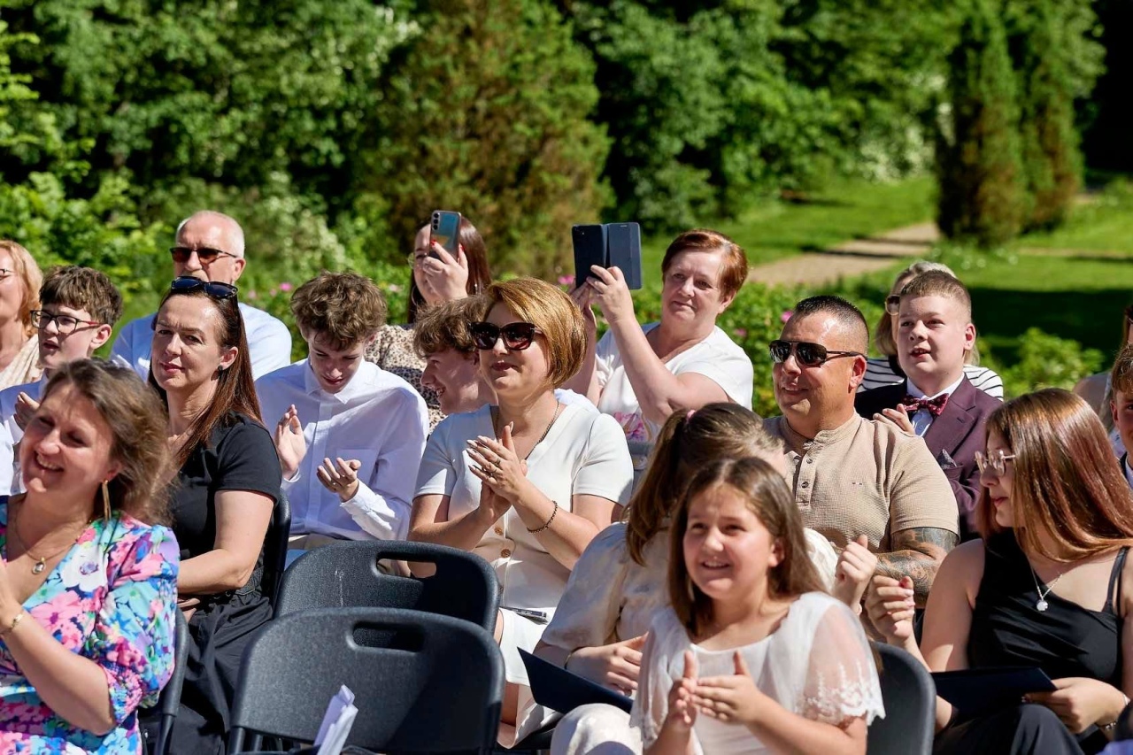Najzdolniejsi ósmoklasiści z gminy Olszewo-Borki nagrodzeni! [23.06.2026] - zdjęcie #62 - eOstroleka.pl