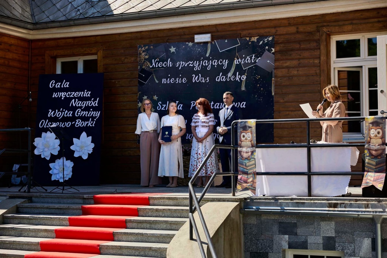 Najzdolniejsi ósmoklasiści z gminy Olszewo-Borki nagrodzeni! [23.06.2026] - zdjęcie #45 - eOstroleka.pl