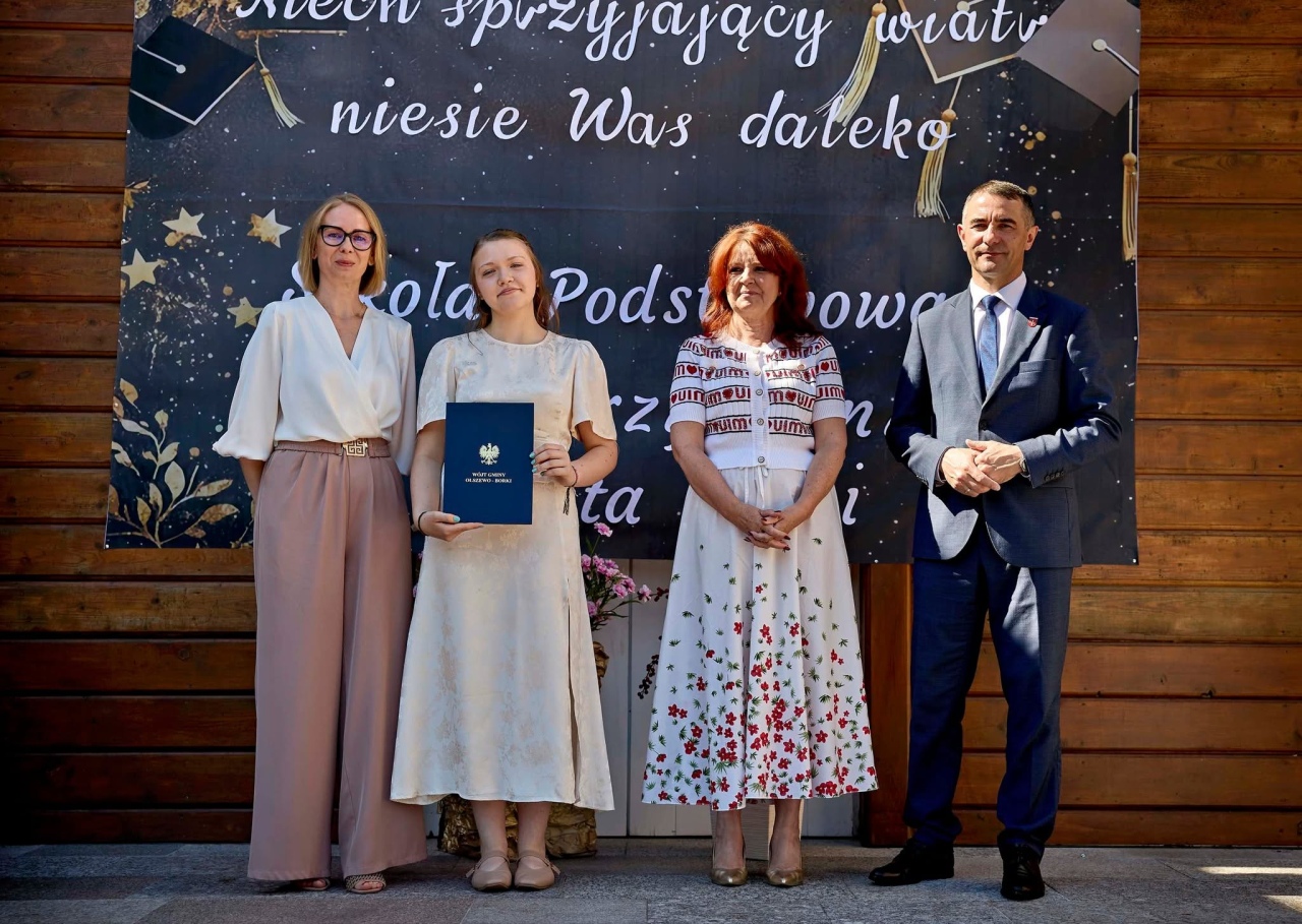 Najzdolniejsi ósmoklasiści z gminy Olszewo-Borki nagrodzeni! [23.06.2026] - zdjęcie #19 - eOstroleka.pl