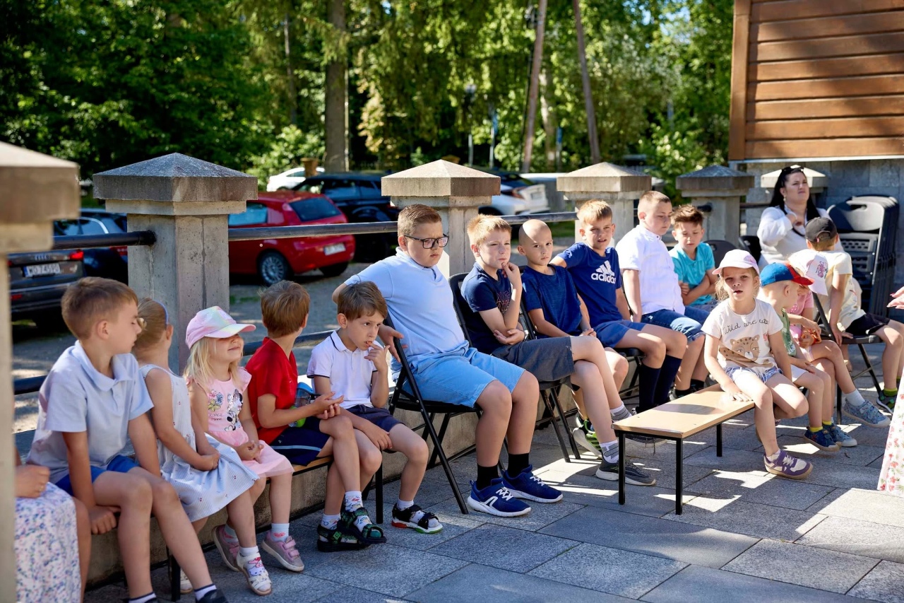 Najzdolniejsi ósmoklasiści z gminy Olszewo-Borki nagrodzeni! [23.06.2026] - zdjęcie #12 - eOstroleka.pl