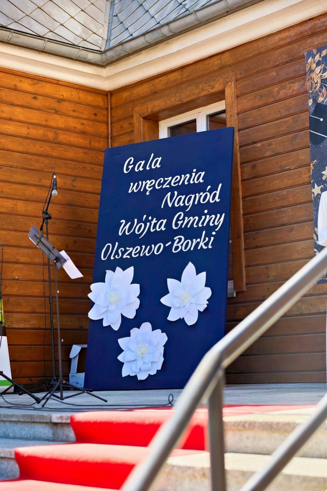 Najzdolniejsi ósmoklasiści z gminy Olszewo-Borki nagrodzeni! [23.06.2026] - zdjęcie #6 - eOstroleka.pl